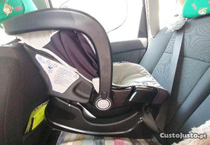 Para DESOCUPAR, cadeira transporte de bebé marca Chicco modelo ovo + base auto-fix