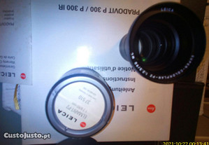 projector de slides de marca Leica