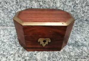 Baú em madeira caixa guarda jóias