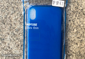 Capa de silicone azul para iPhone XR