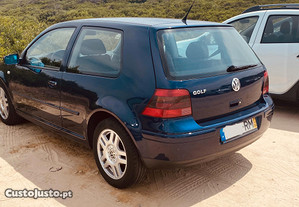 VW Golf Coupe doc/ abatido - 00