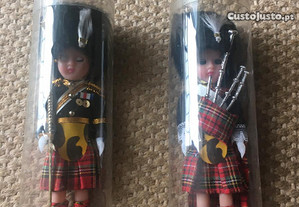 Par de bonecos da Escócia Novos e embalados