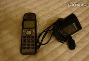 telemóvel Panasonic EB-GD50 p/peças + carregador