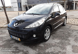 Peugeot 207 1400 hdi Active - 11