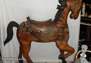 Estátua Cavalo Madeira Policromada