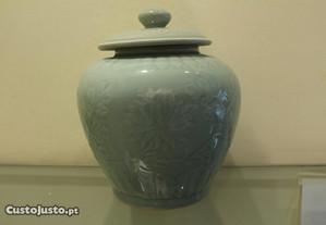 Pote em Cerâmica Chinesa Céladon Dinastia Ming XX