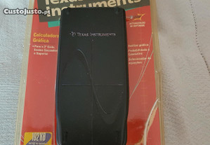Calculadora Texas TI-83 Plus (Manual + Cabo + CD)