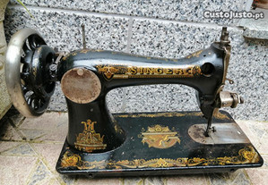 Máquina de costura antiga singer