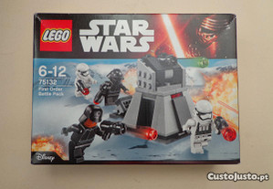 Lego Star Wars 75132 - Novo e selado