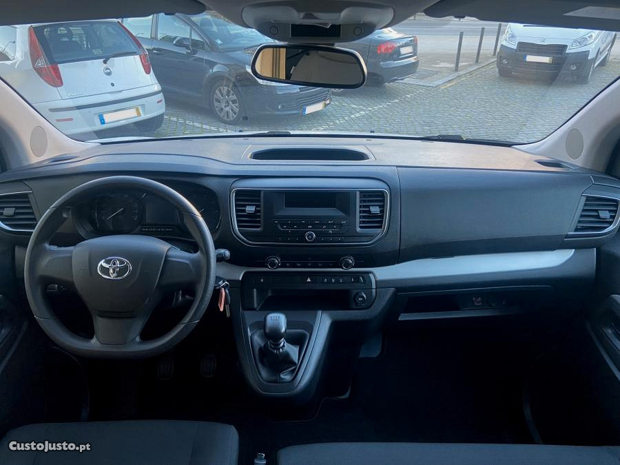 Toyota HiAce 1.5 D