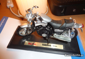 Mota Miniatura Yamaha Vmax Maisto Of.Envio