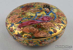 Caixa redonda Porcelana da China, pintada à mão e dourados