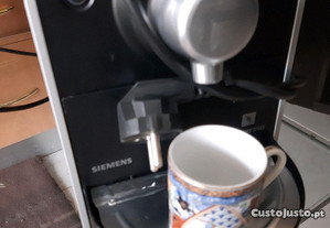 Maquina cafe capsulas espreso impecavel