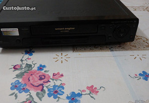 VHS da marca Sony - Hi-fi Stereo - Smart Engine