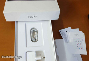 Caixa de iPad Air 32 GB com Acessórios