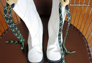 Botas de mulher brancas e verdes made in spain t35