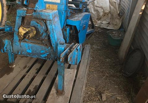 Ensiladeira agrovil 1 linha Ensiladeira máquina de silagem de milho