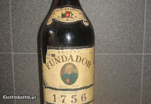 Brandy Fundador 1756 de litro