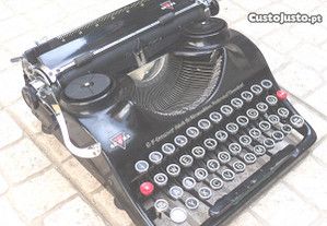1934- Maquina de escrever antiga