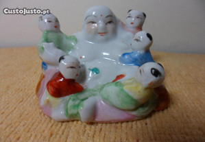 Buda da fertilidade em cerâmica Chinesa