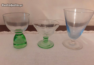 Cálices de vidro vintage: lote verde e rosa