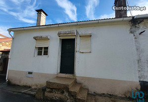Casa de aldeia T3 em Viana do Castelo de 118,00 m²