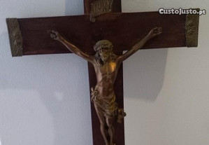 Crucifixo em pau santo e Cristo em bronze
