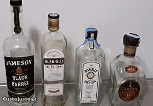 Garrafas vazias de Whisky e Gin, para colecção ou artesanato