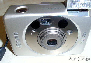 Máquina Fotográfica CANON