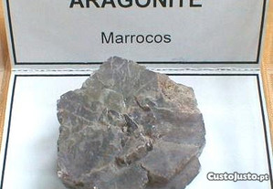 Aragonite 3x8x8cm-cx