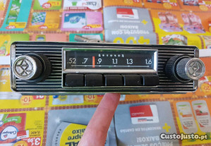 Antigo auto-rádio Autovox (anos 50/60) RAR0