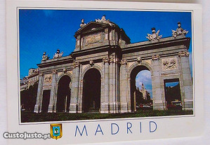 Postal de Madrid - Puerta de Alcalá - Espanha