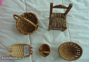 Miniaturas:cadeira artesanato algarvio e cestos