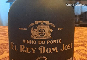 Vinho do Porto Real Companhia Velha El Rei D. José 1981