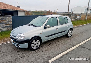 Renault Clio 1.9 dti rxe - 00