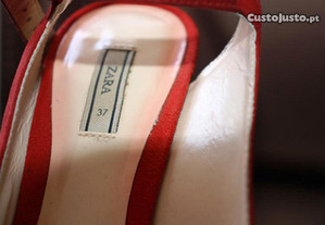 Sandálias em pele vermelhas Zara tamanho 37