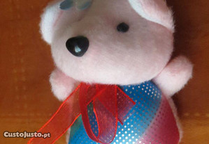 Urso de Peluche Cor-de-rosa, com Porta Chaves - Medida total do Porta Chaves: 17 X 11 cm
