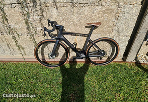 Scott Addict eRIDE 10 - Tamanho M - Bike Carbono Estrada Elétrica