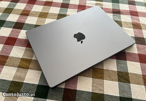 MacBook Pro de 14 polegadas com GARANTIA APPLE - 32GB 1TB