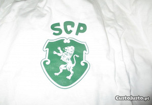 T-Shirt Sporting Clube de Portugal Campeão 1999-2000 Oferta do Envio