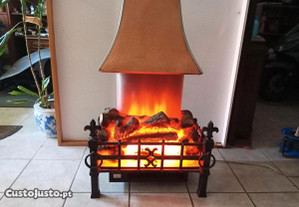 Aquecedor eléctrico c/ imitação de madeira a arder