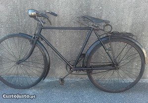 Bicicleta pasteleira muito antiga roda 28