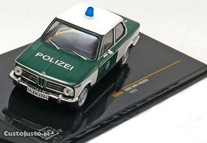 * Miniatura 1:43 BMW 2002 (1972) Polizei Germany | Fabricante IXO