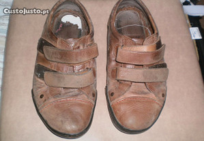 Sapatos / Ténis made in PORTUGAL tamanho 39 / 40