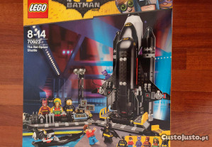 LEGO 70923 Bat-Space Shuttle Batman