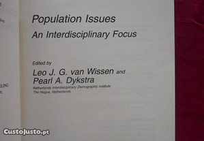 Population Issues. Na Interdisciplinar Focus. Leo J. G. Van Wissen