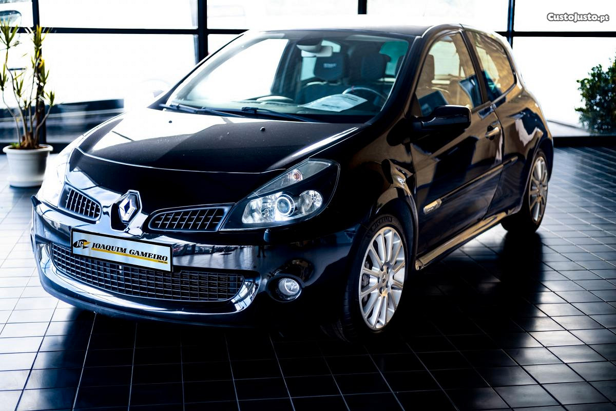 Renault Clio III 2.0 RS