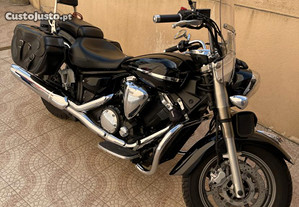 Yamaha XVS1300A Midnight Star (Moto de Garagem Praticamente como nova)