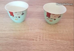 2 taças de saké em porcelana fina de P.R.R. Japão