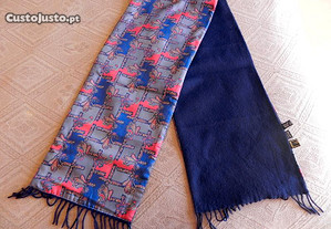 Echarpe da marca Fendi, de lã e seda